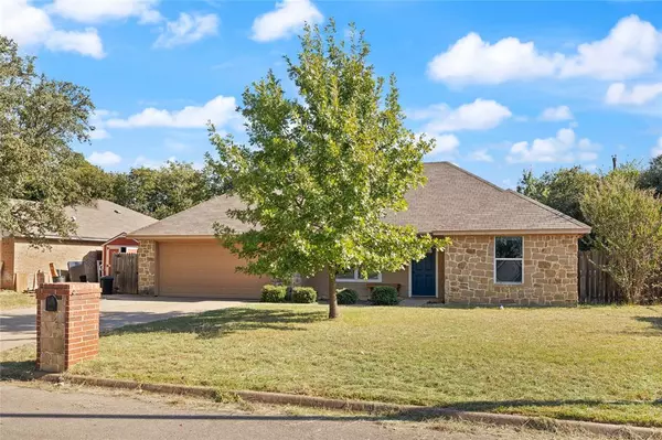 1305 Clearfield Drive, Cleburne, TX 76033