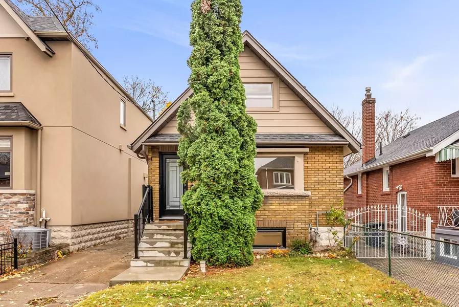 509 Sammon AVE #Bsmt, Toronto E03, ON M4J 2B3