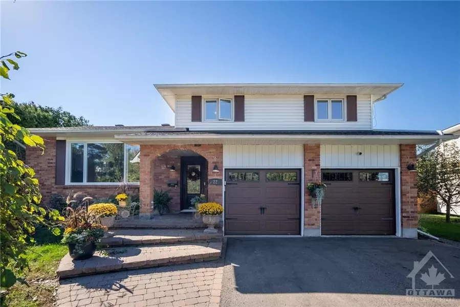 22 STROUGHTON CRES, Stittsville - Munster - Richmond, ON K0A 1B0