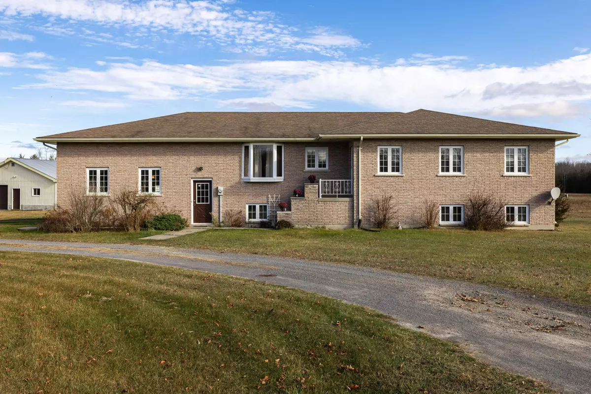 Tyendinaga, ON K8N 4Z6,3460 Shannonville RD N