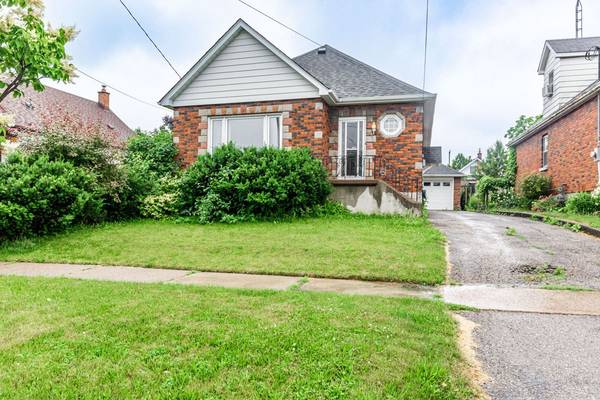 295 Monash AVE, Oshawa, ON L1H 3C8