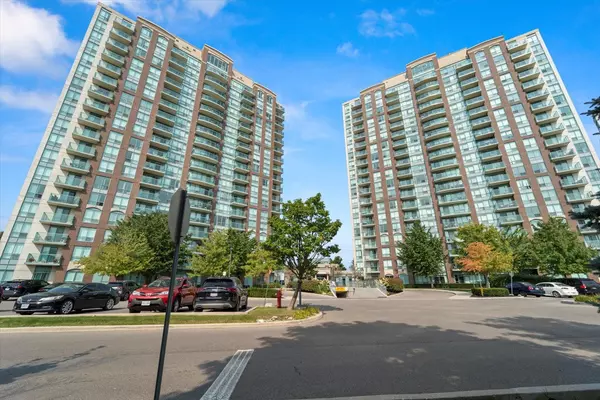 4879 Kimbermount AVE #401, Mississauga, ON L5M 7R8