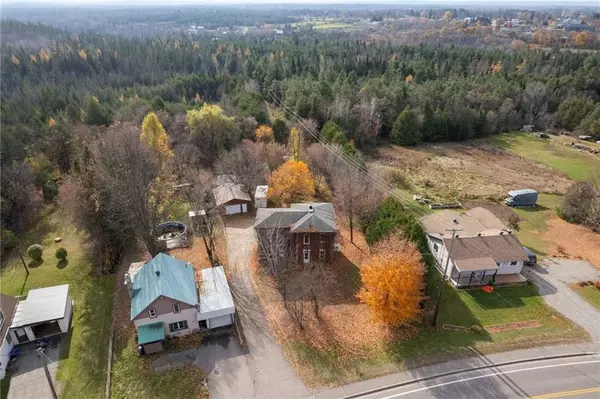 Bonnechere Valley, ON K0J 1T0,165 BONNECHERE ST E