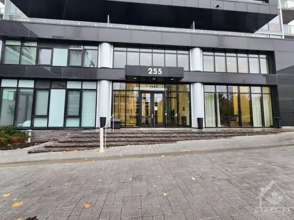 Ottawa Centre, ON K1R 0C5,255 BAY ST #1601