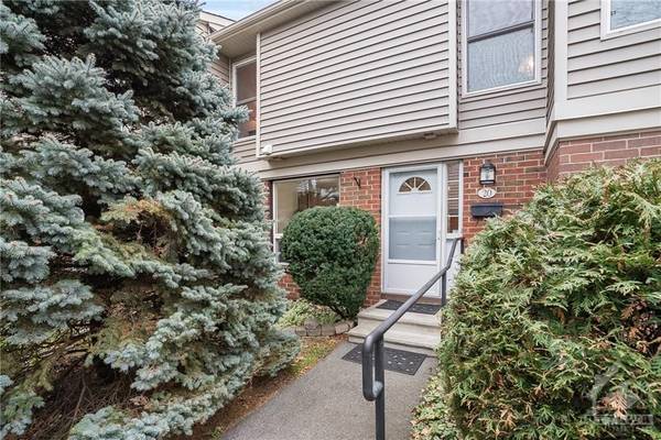 840 CAHILL DR W #20, Hunt Club - Windsor Park Village And Area, ON K1V 9K5