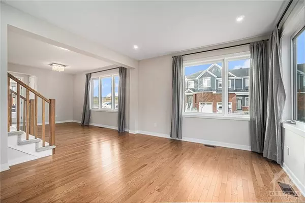 Barrhaven, ON K2J 6X6,4156 OBSIDIAN ST