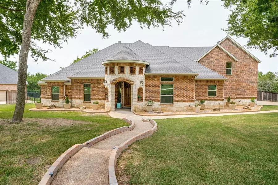 1541 Cypress Bend Drive, Cedar Hill, TX 75104