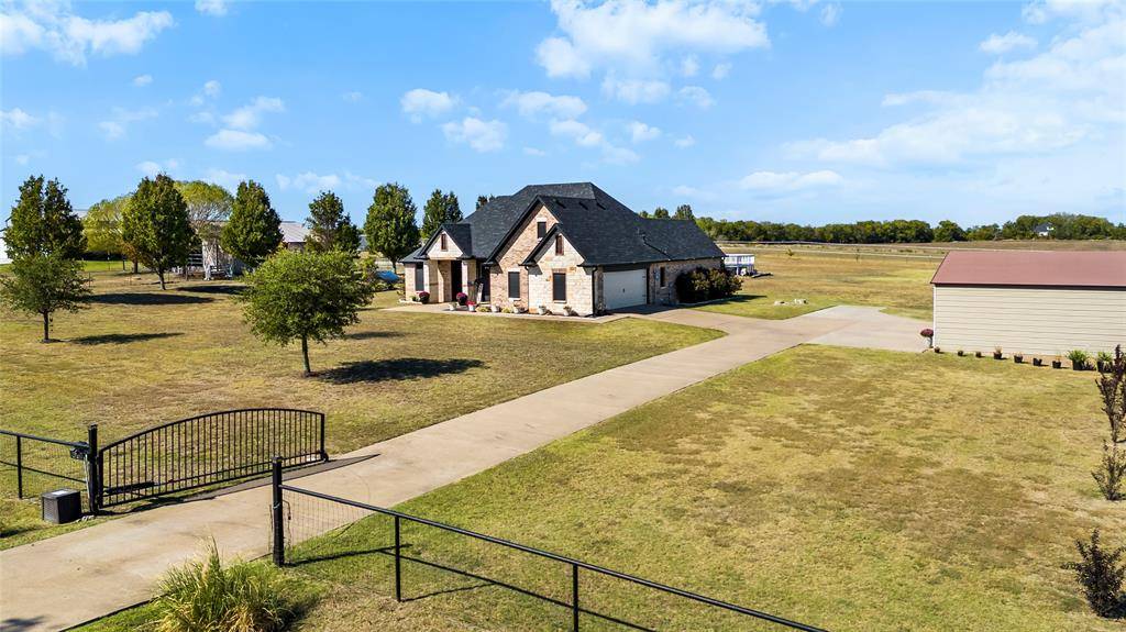 2727 Enloe Road, Howe, TX 75459