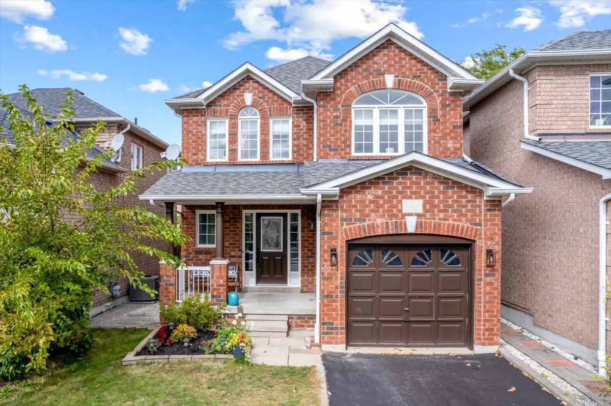 Whitby, ON L1R 3A9,10 Lurosa CRES