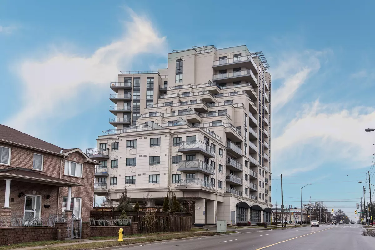 Vaughan, ON L4L 1Y9,7730 Kipling AVE #207