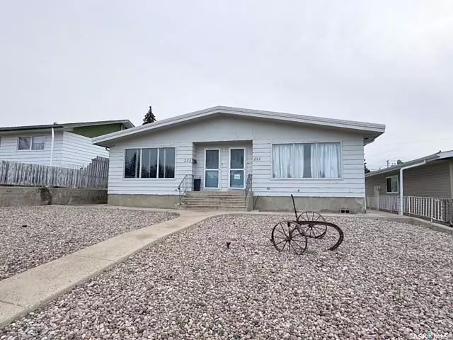 Swift Current, SK S9H 2X9,251&255 17th AVENUE NE