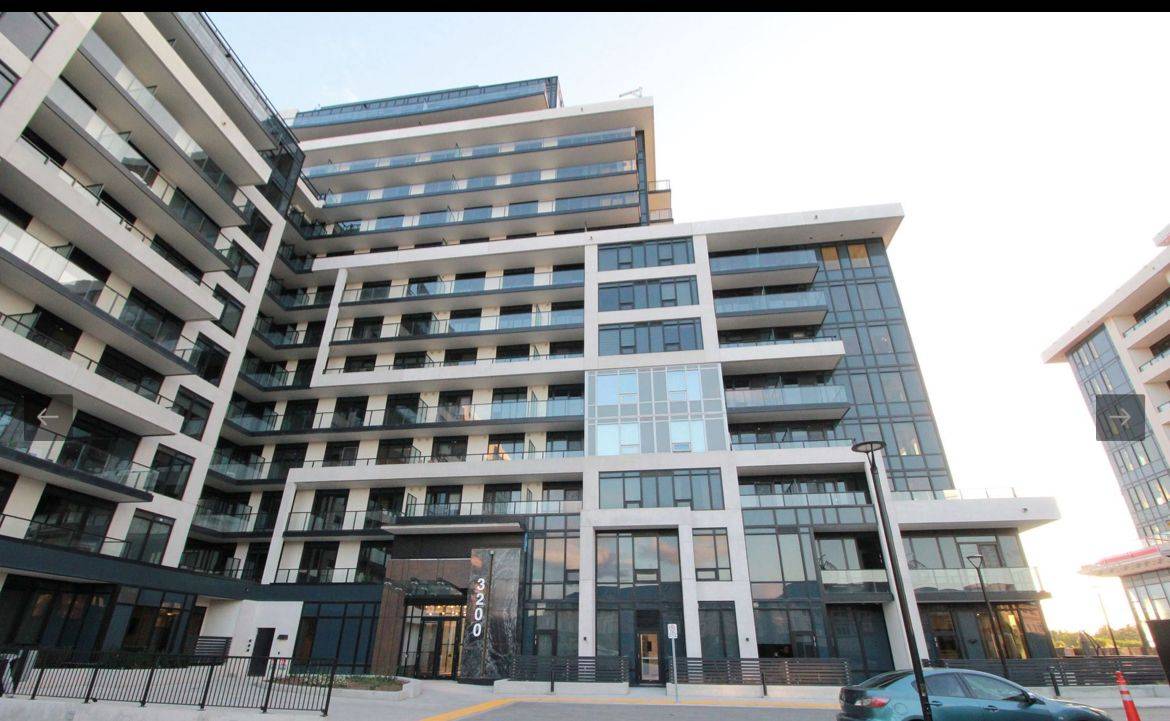 Oakville, ON L6H 7C2,3220 William Coltson AVE #414