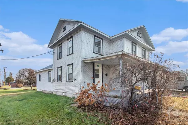 Alfred, ON K0B 1A0,22 SECOURS ST