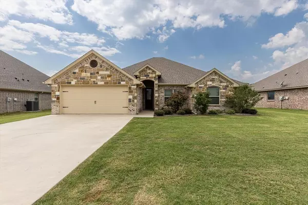 3103 Windcrest Court, Granbury, TX 76049