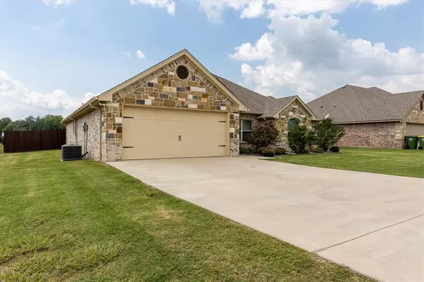 Granbury, TX 76049,3103 Windcrest Court