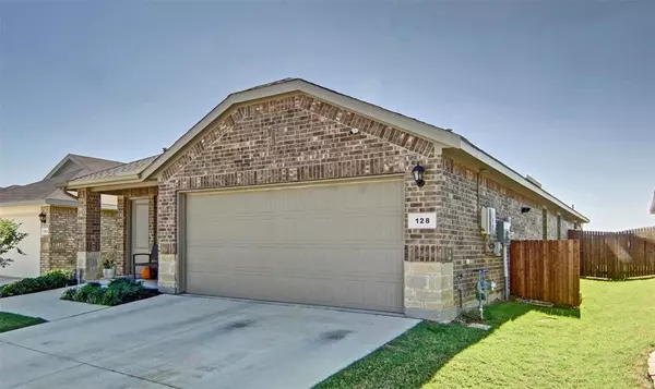 128 Running River Drive, Boyd, TX 76023