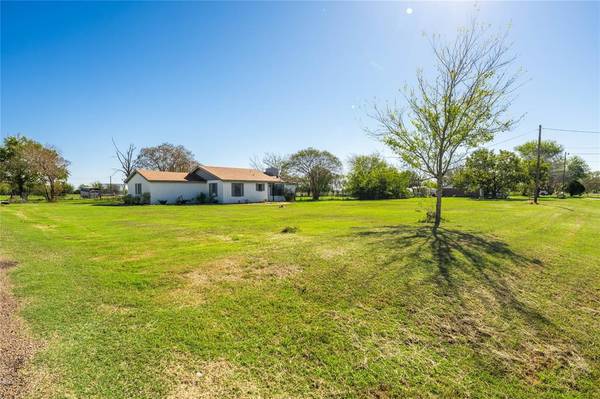 160 Vz County Road 2811, Mabank, TX 75147