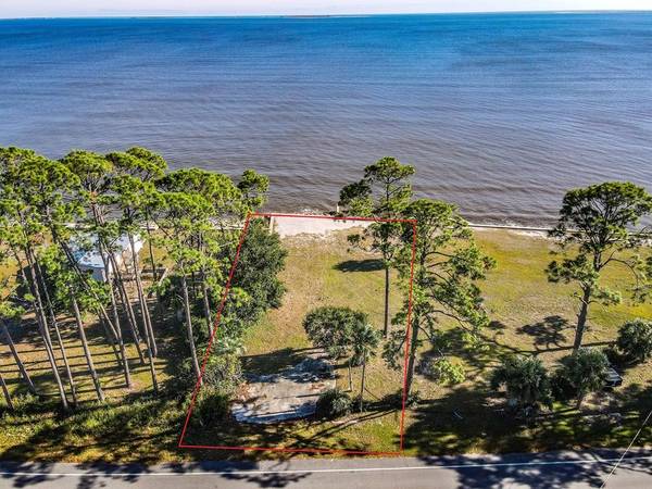 2144 Hwy 98 W, Carrabelle, FL 32322