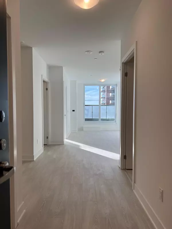 Oshawa, ON L1L 0W3,2545 Simcoe ST N #313