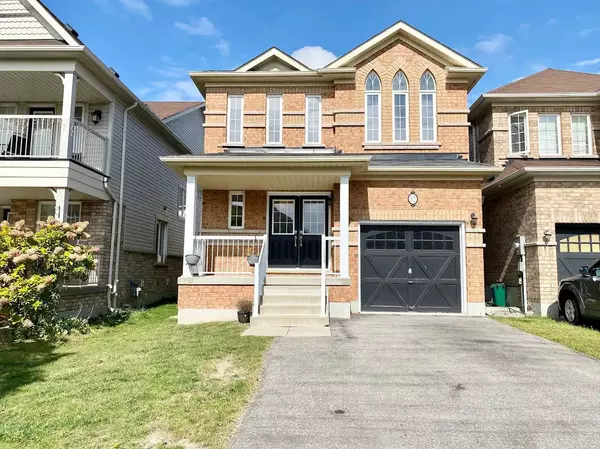 82 Dewell CRES, Clarington, ON L1E 0B7