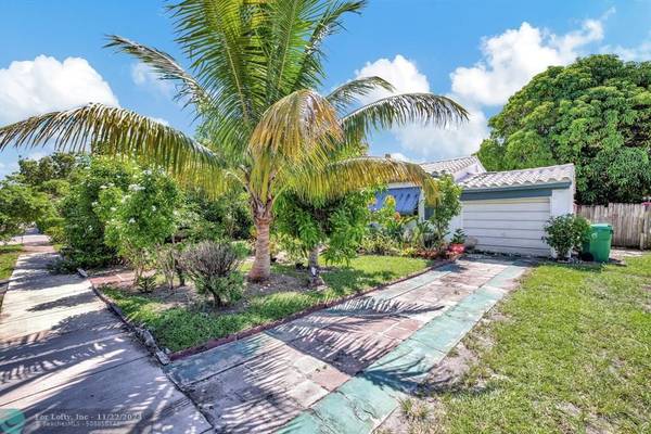 25 SW 11th St,  Dania Beach,  FL 33004