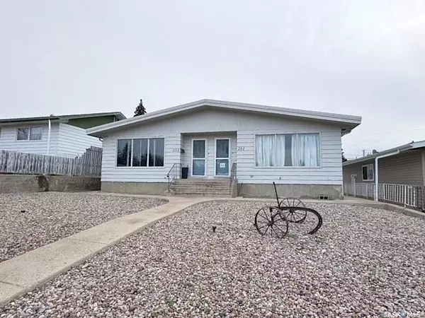 251&255 17th AVENUE NE, Swift Current, SK S9H 2X9