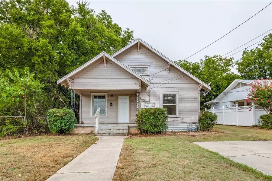 909 N Dixon Street, Gainesville, TX 76240