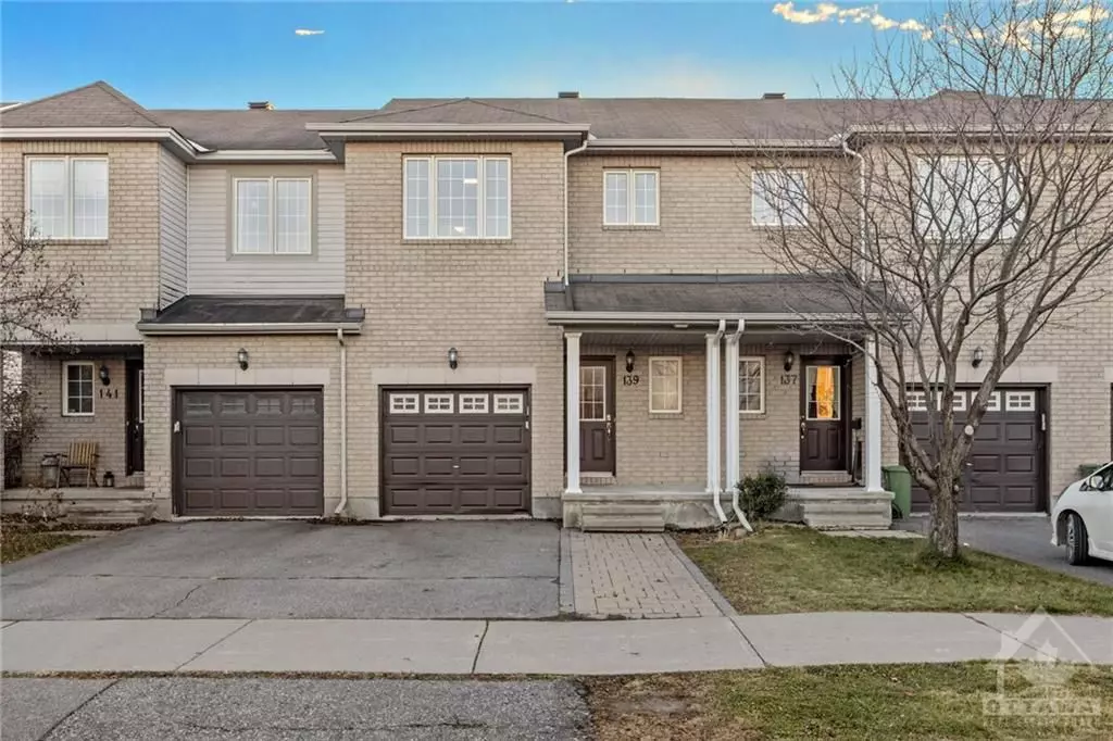 Kanata, ON K2S 0J2,139 ROMINA ST