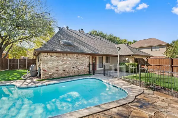 Grapevine, TX 76051,3054 Creekview Drive