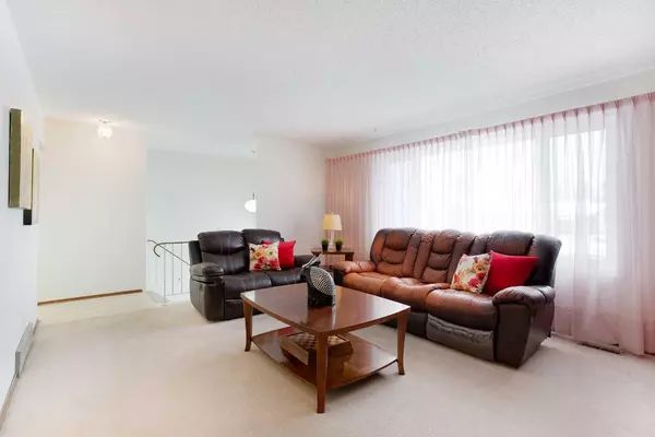 Calgary, AB T2A3R6,620 55 ST SE