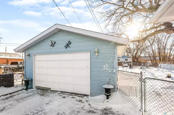 Moose Jaw, SK S6H 5N9,949 Vaughan STREET W