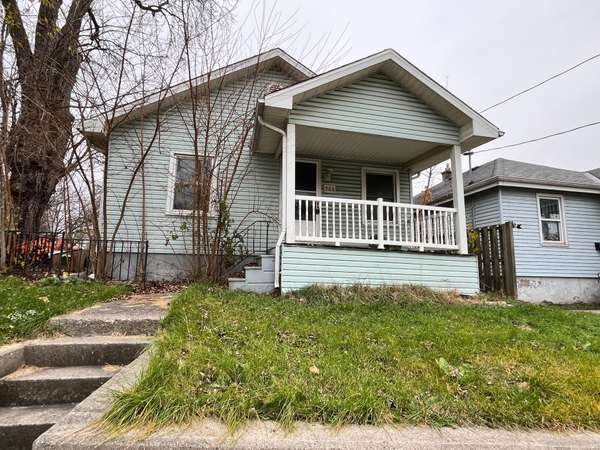 748 QUEBEC ST, London, ON N5Y 1X1