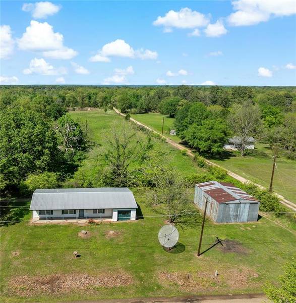 979 CR 45080 Road, Powderly, TX 75473