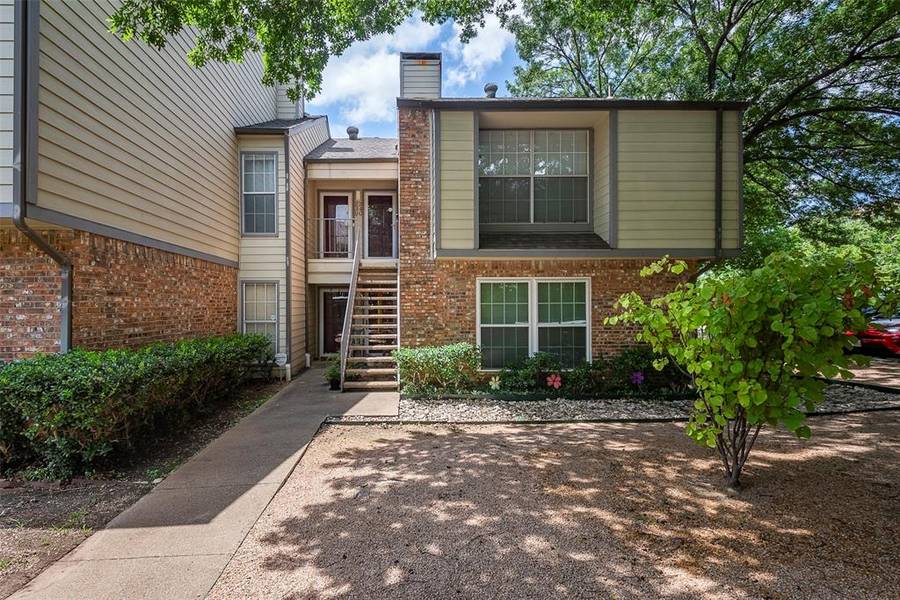 2535 Wedglea Drive #239, Dallas, TX 75211