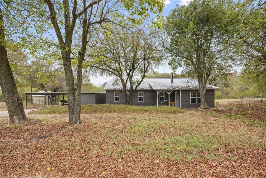 116 N Mountain Ridge, Cresson, TX 76035