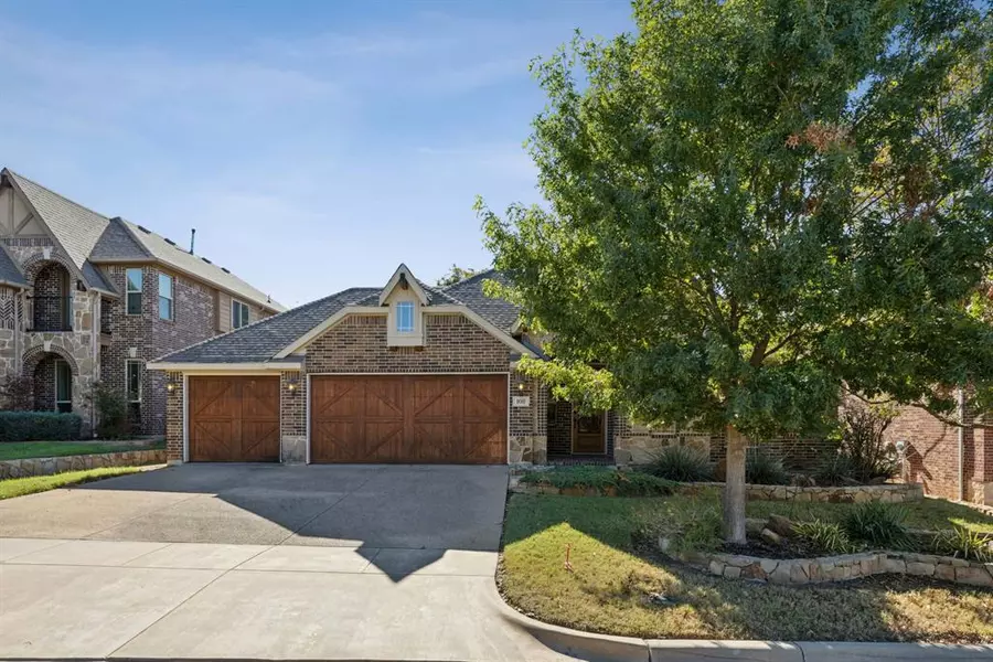 108 Ridgewood Drive, Euless, TX 76039