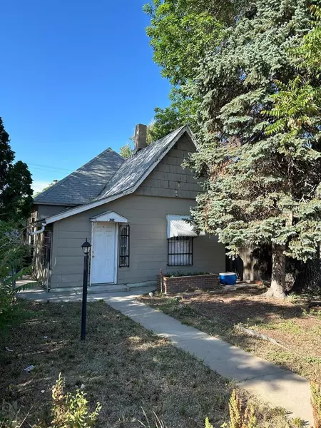 618 E 8th St, Pueblo, CO 81001