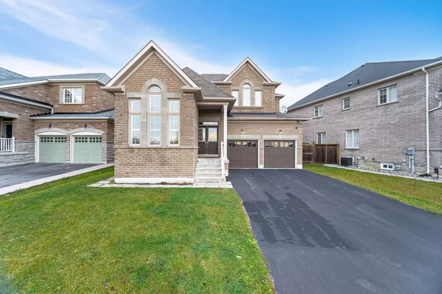 61 Birch Tree TRL, Brampton, ON L6P 3M8