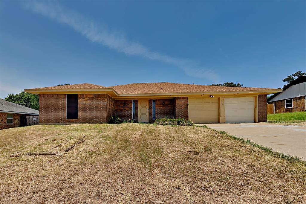 Hurst, TX 76054,712 Springhill Drive