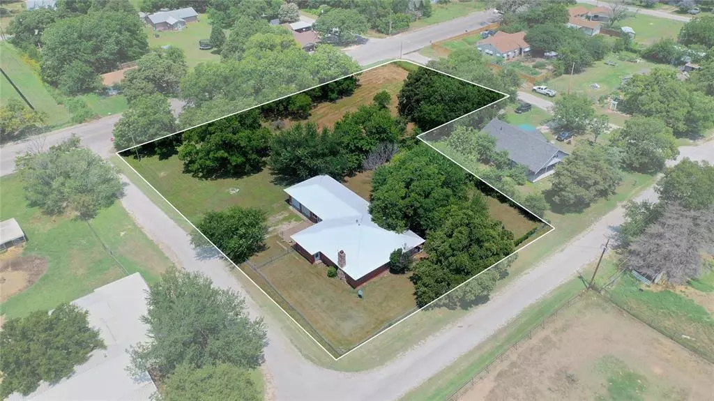 Montague, TX 76251,164 N Grand