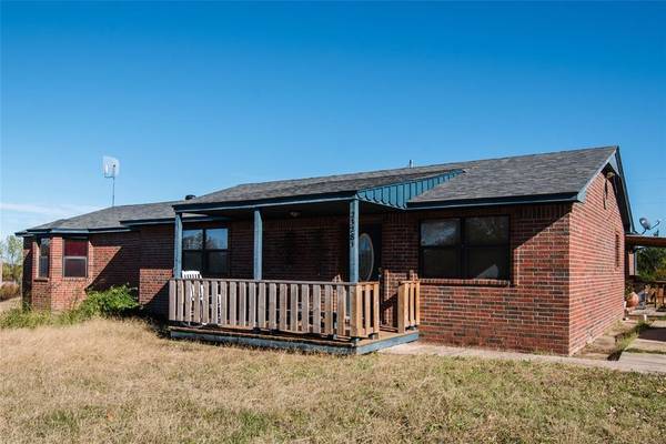 23281 N Pvt 3227 Avenue, Pauls Valley, OK 73075