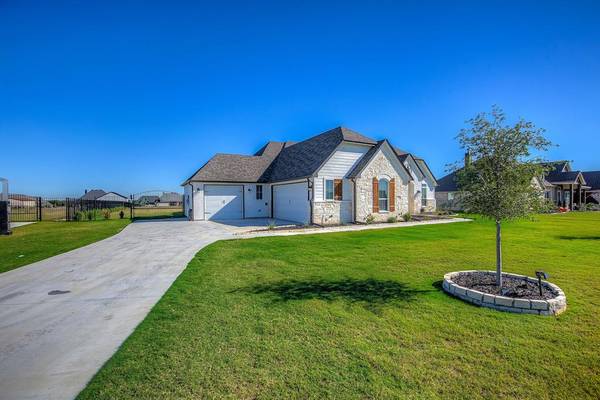 New Fairview, TX 76247,15168 S County Line Road