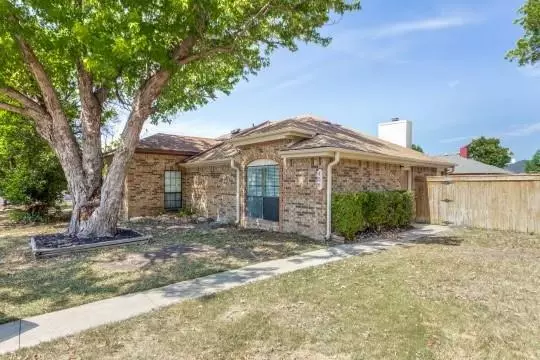 456 Little Valley Court, Fort Worth, TX 76108