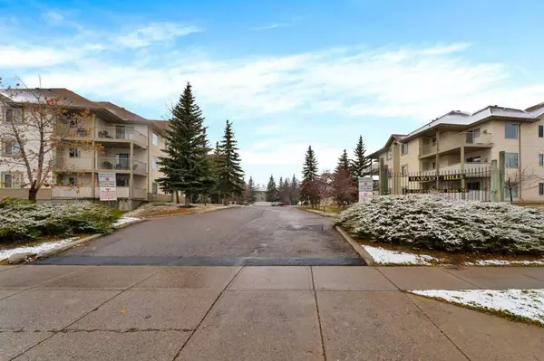 Calgary, AB T3K 4Z1,20 Harvest Rose PARK Northeast #3102