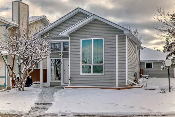 Calgary, AB T3K 3B8,3 Sanderling HL Northwest