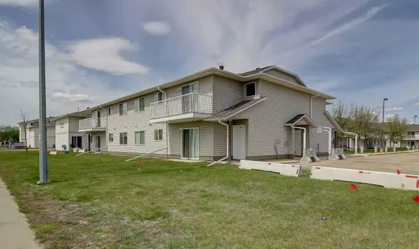 Grande Prairie, AB T8V 7T3,11018 106 AVE #105A