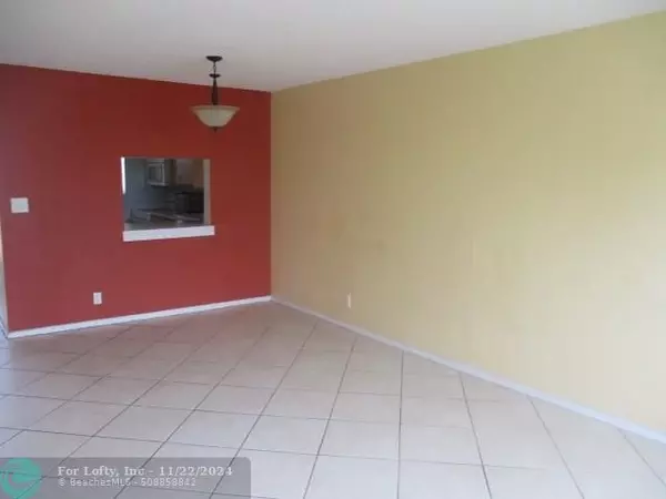 Pompano Beach, FL 33069,2314 S Cypress Bend Dr  #613