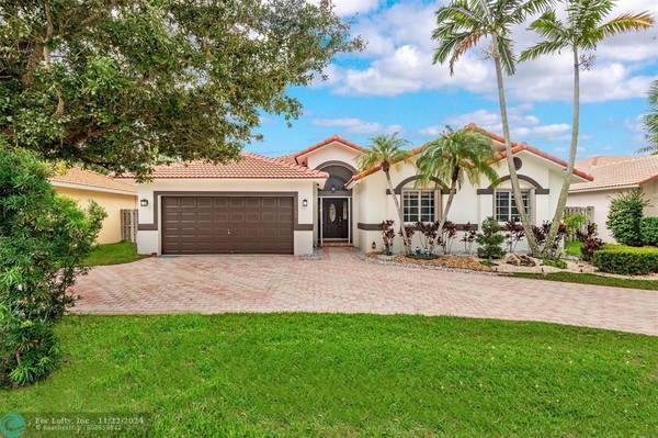 16858 Crestview Ln, Weston, FL 33326