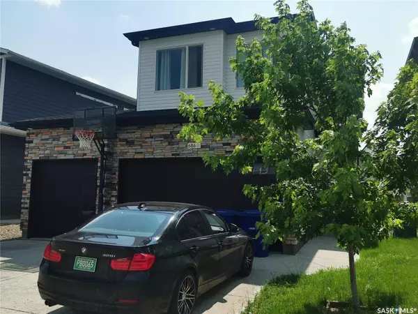 686 Fast CRESCENT, Saskatoon, SK S7W 0X1