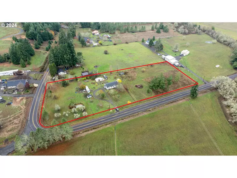 2035 PLAT K RD, Sutherlin, OR 97479